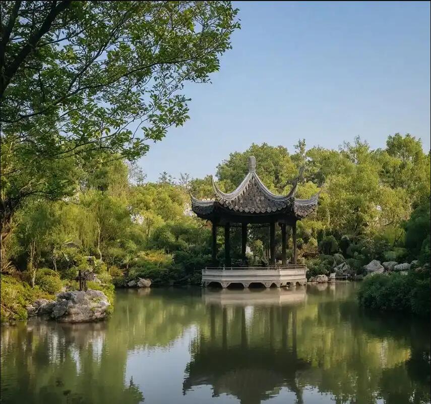 赤峰花留餐饮有限公司